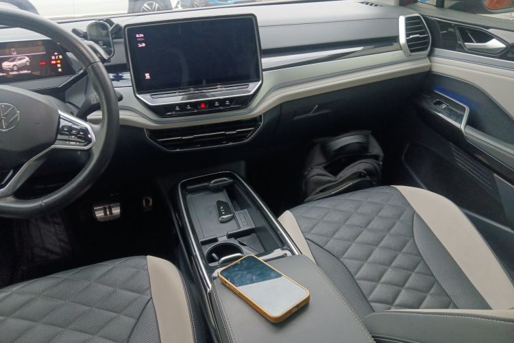 Volkswagen ID.6 Crozz 2021 immagine di auto #16