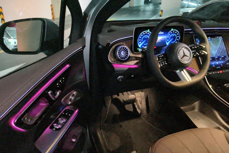 Mercedes-Benz EQE SUV 2023 #16 Mercedes-Benz EQE SUV 2023 car image #16