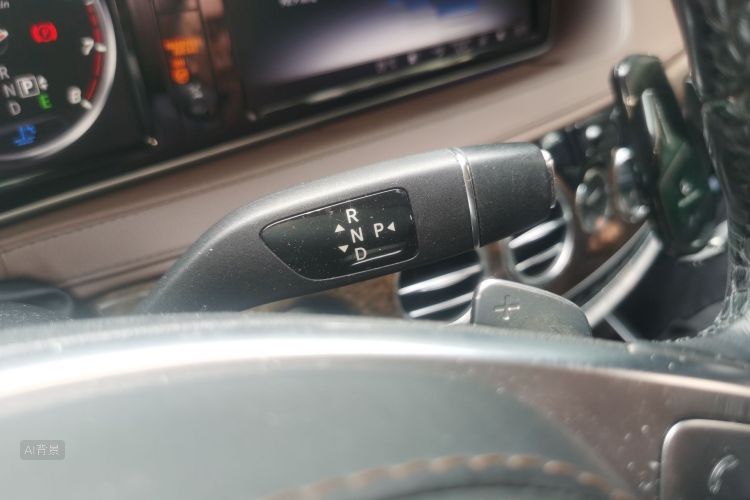 Mercedes-Benz S Class 2015 immagine di auto #16