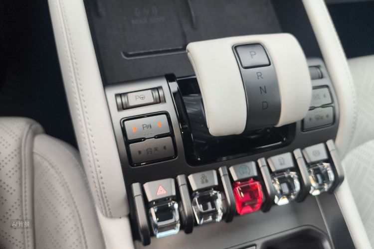 FangChengBao Tiger 3 2025 #16 FangChengBao Tiger 3 2025 car image #16