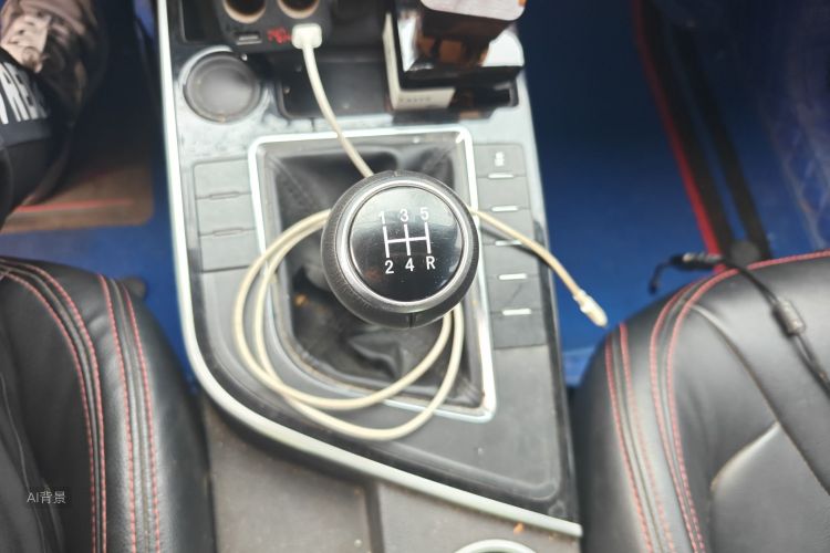 Forthing SX6 2019 car image #16