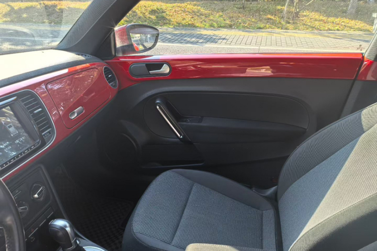 Volkswagen Beetle 2015 immagine di auto #16