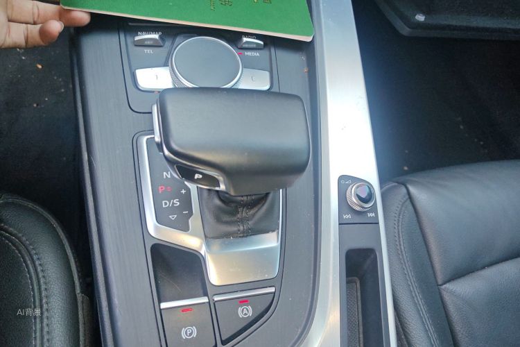 Audi A4L 2018 #16 Audi A4L 2018 car image #16