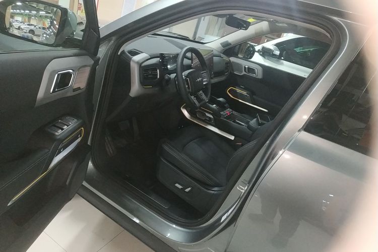 FangChengBao Tiger 3 2025 car image #16