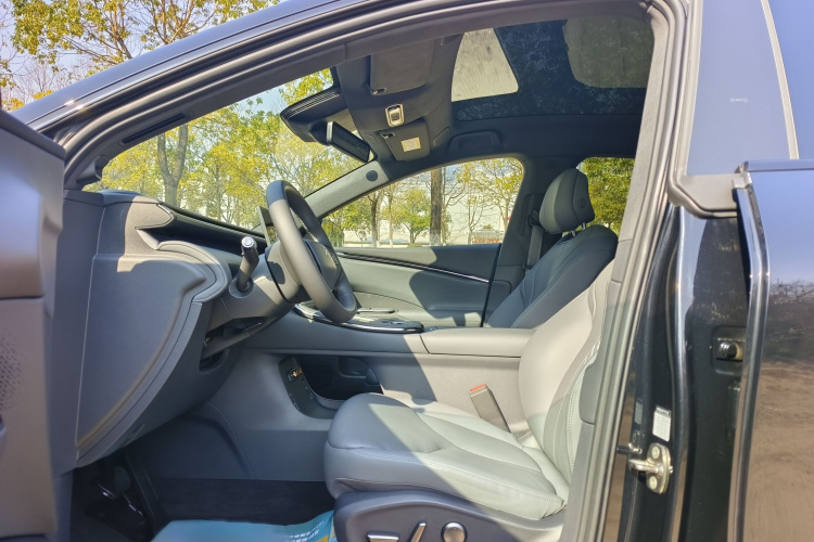 小鹏 2025 汽车图片 #16