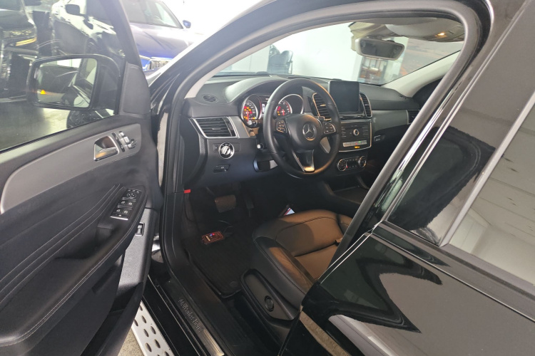 Mercedes-Benz GLE Coupe 2018 #16 Mercedes-Benz GLE Coupe 2018 car image #16