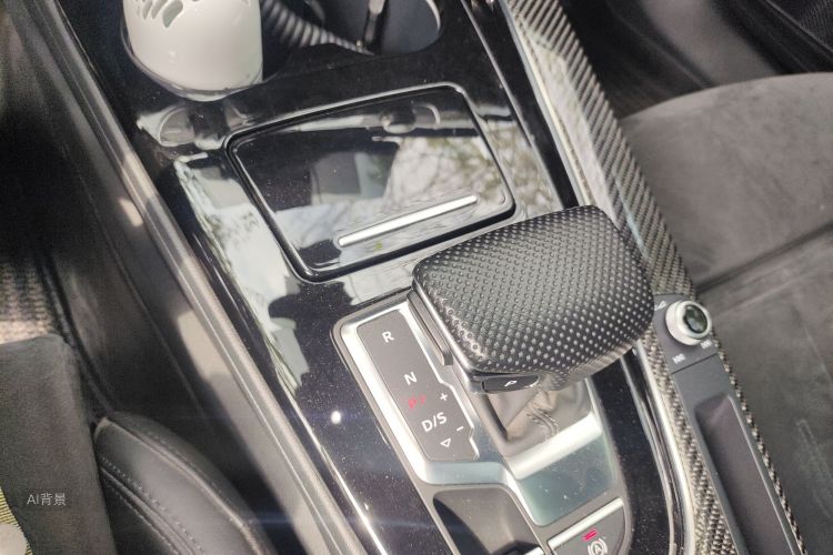 Audi A4L 2021 car image #16