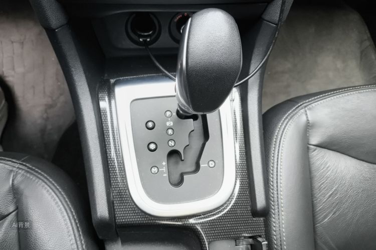 Citroen C4L 2015 car image #16