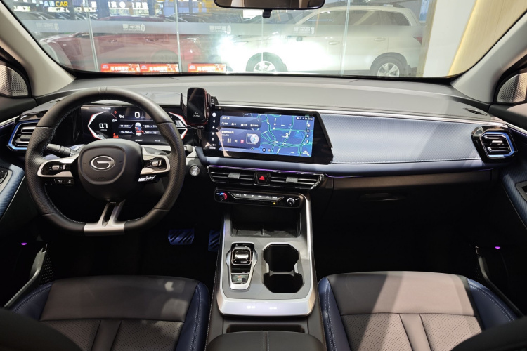 GAC Trumpchi GS3 2023 #16 GAC Trumpchi GS3 2023 car image #16