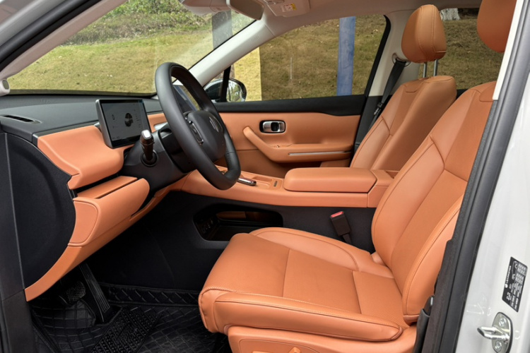 零跑汽车 零跑C10 2024 汽车图片 #16