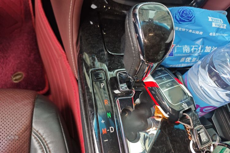 丰田 皇冠 2018 汽车图片 #16