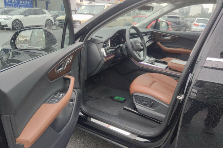 Audi Q7 2023 #16 Audi Q7 2023 car image #16