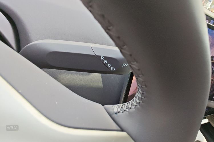 Avatr 12 2025 car image #16