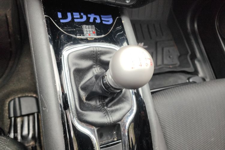 Honda VEZEL 2017 imagem de carro #16