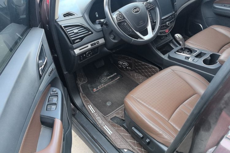 BYD S7 2018 #16 BYD S7 2018 car image #16