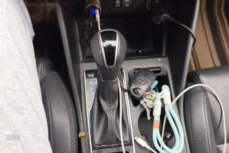 Hyundai Tucson 2017 immagine di auto #16