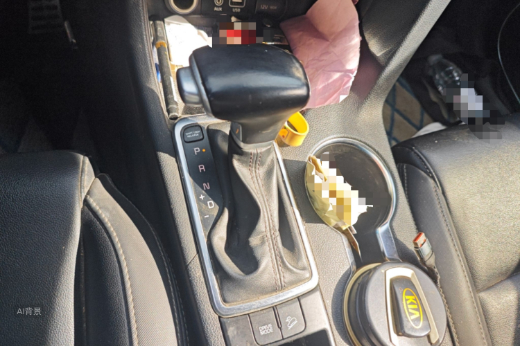 Kia KX5 2017 immagine di auto #16