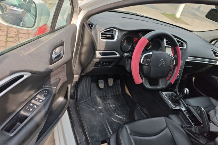 Citroen C4L 2014 immagine di auto #16