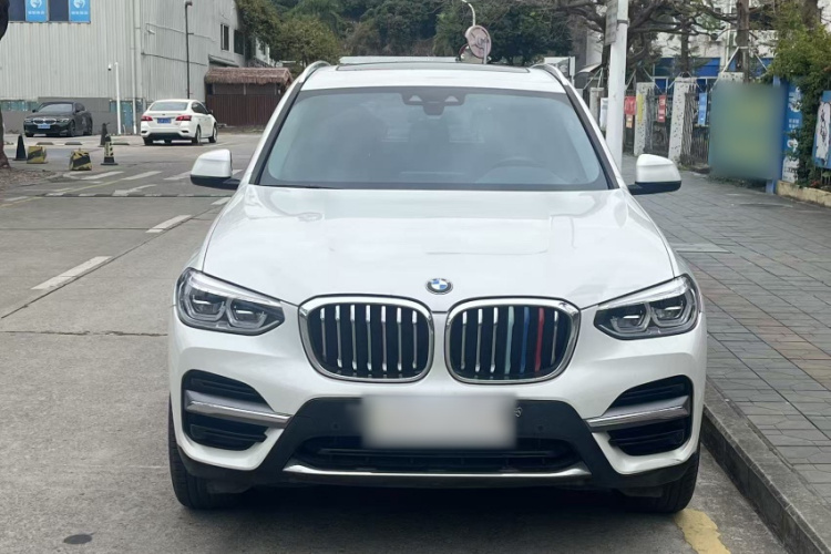 BMW X3 2020 car image #16