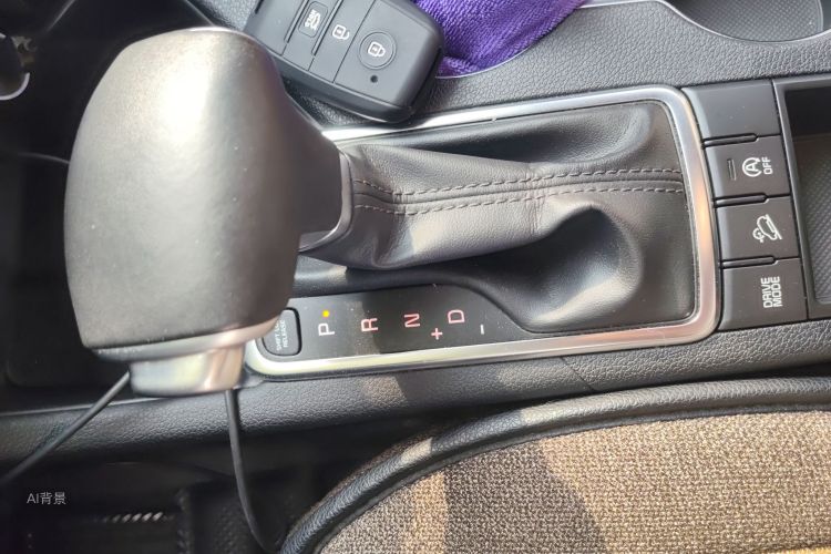 Kia KX5 2016 immagine di auto #16