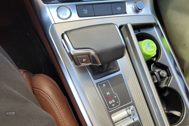 Audi A6L 2020 car image #16