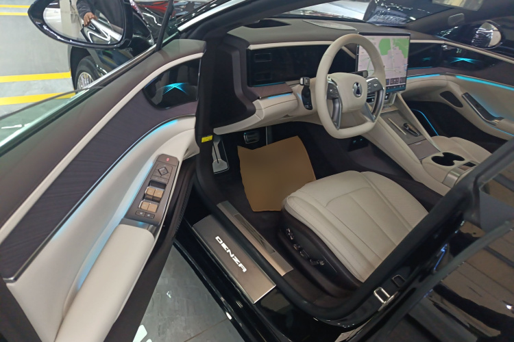 Denza Z9 2024 immagine di auto #16