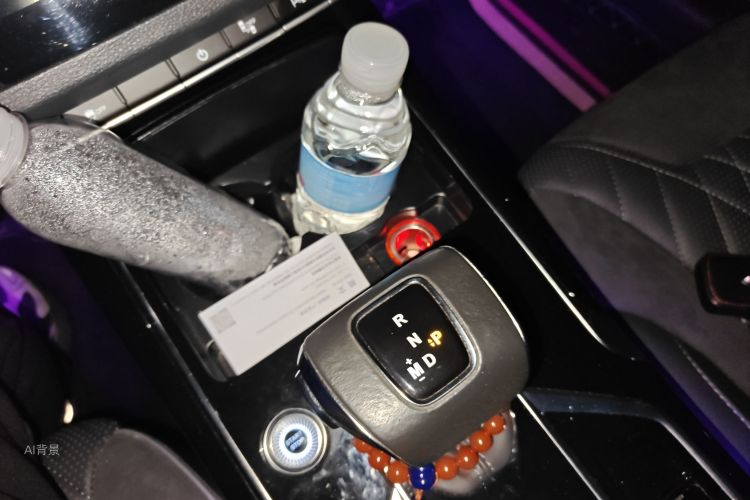 HongQi HS5 2022 car image #16