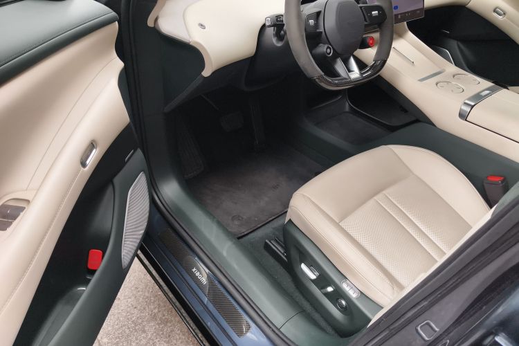 小米汽车 小米YU7 2025 汽车图片 #16