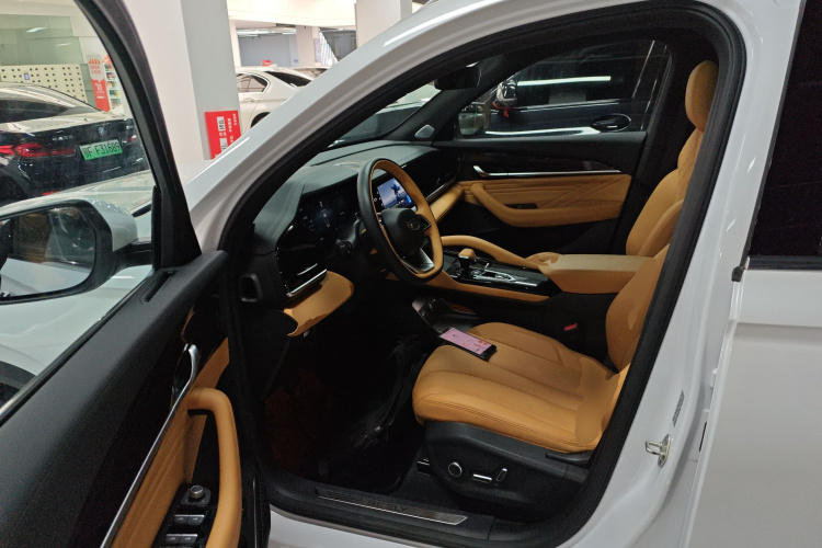 GEELY Monjaro 2024 car image #16