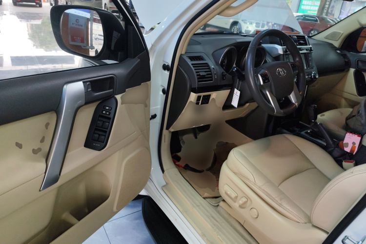 Toyota Land Cruiser Prado 2015 immagine di auto #16