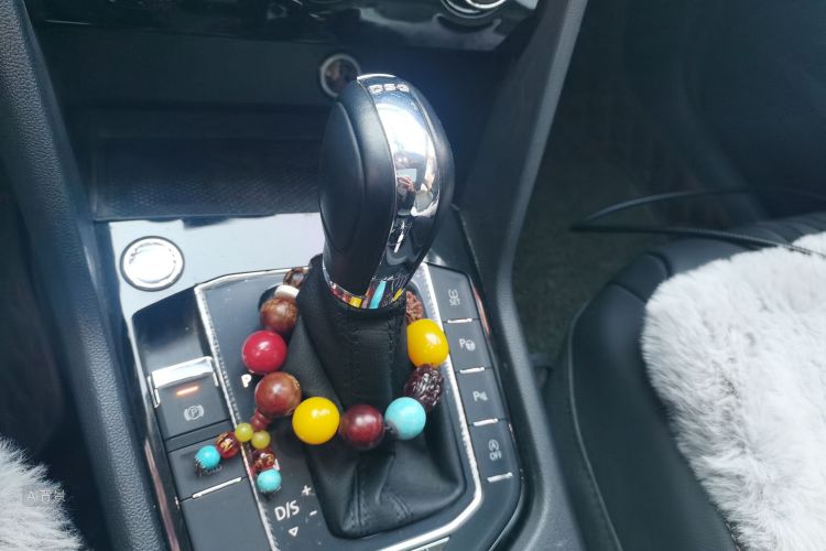 Volkswagen Tharu 2019 immagine di auto #16