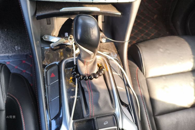 MG HS 2019 car image #16