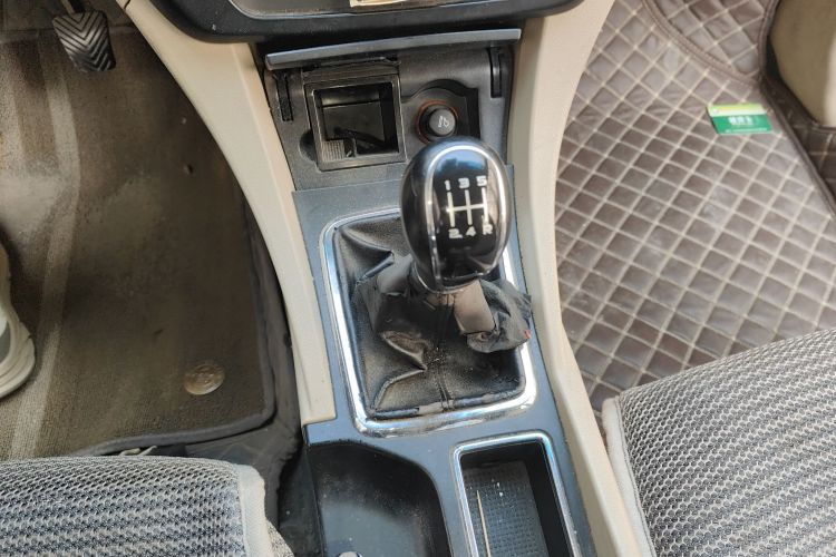 Emgrand 2016 #16 Emgrand 2016 car image #16
