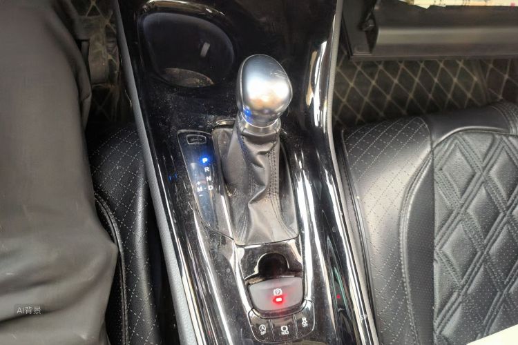 Toyota C-HR 2019 immagine di auto #16