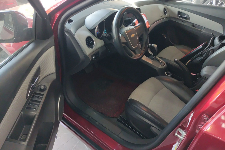 Chevrolet Cruze 2013 car image #16