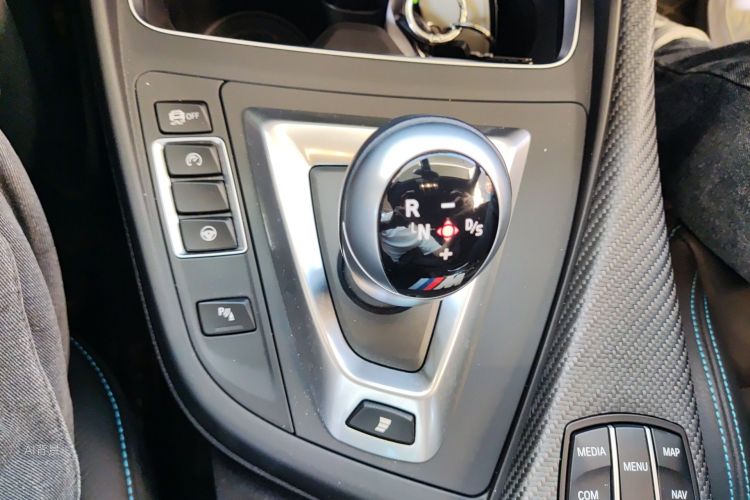 BMW M2 2020 image de voiture #16