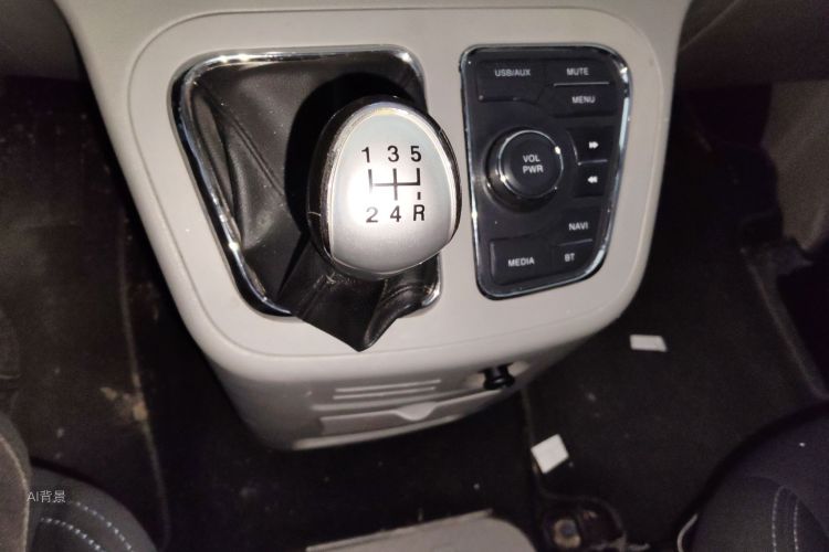 JAC 2018 #16 JAC 2018 car image #16