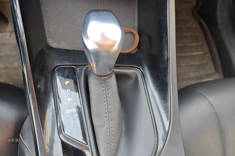 Roewe i5 2022 car image #16