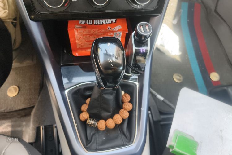 Volkswagen T-Cross 2019 car image #16