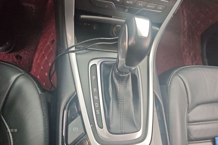 Ford Edge 2017 immagine di auto #16