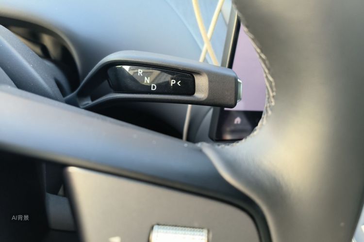 MI YU7 2025 car image #16