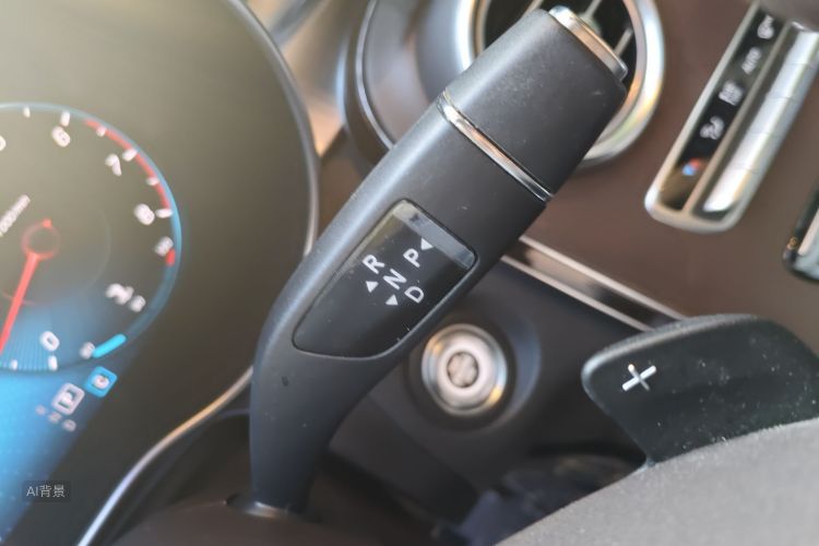 Mercedes-Benz GLC Class 2020 car image #16