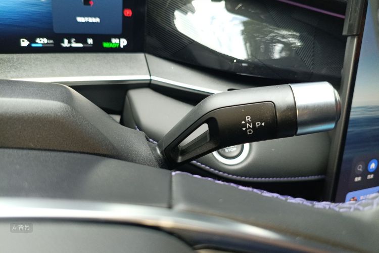 2024 car image #16