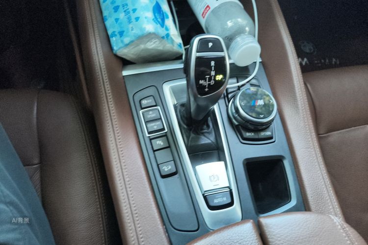 BMW X6 2015 immagine di auto #16