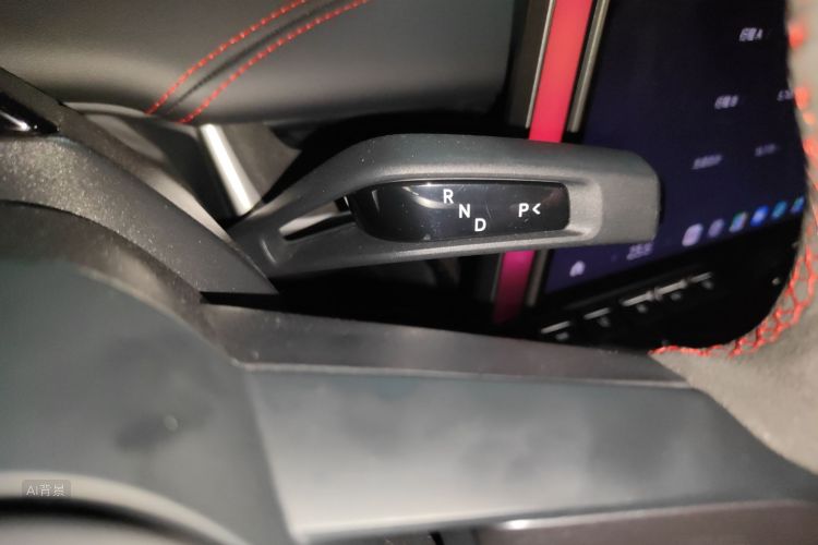 MI SU7 Ultra 2025 car image #16