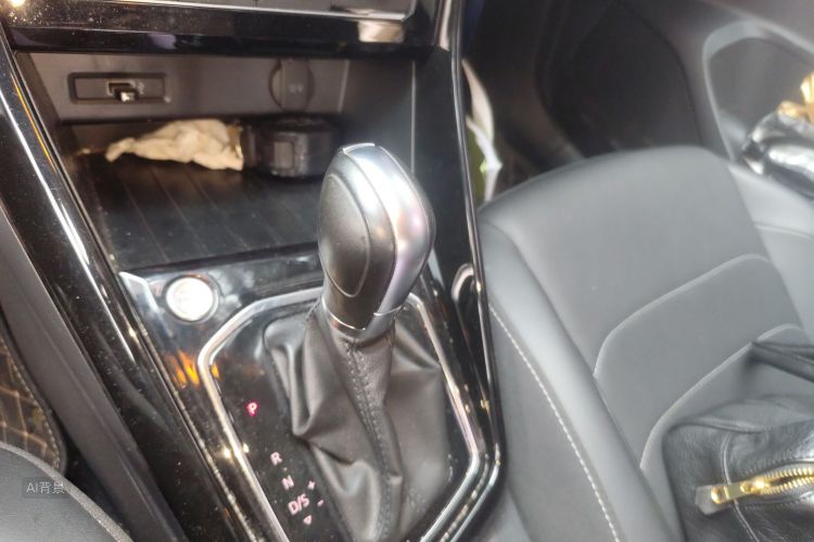VS5 2021 car image #16