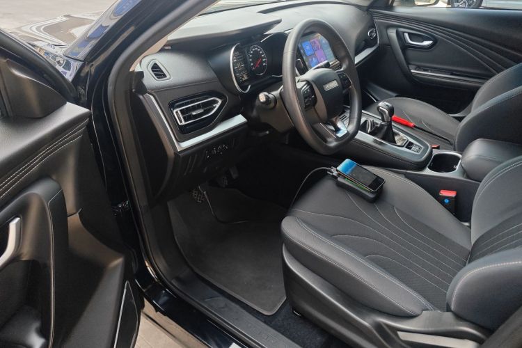 X70M 2021 car image #16