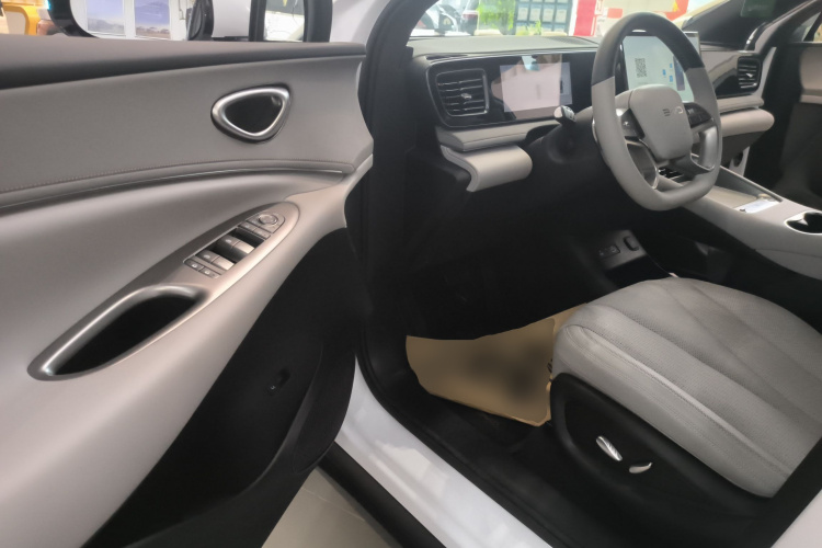 BYD Sea Lion 06 New Energy 2025 car image #16