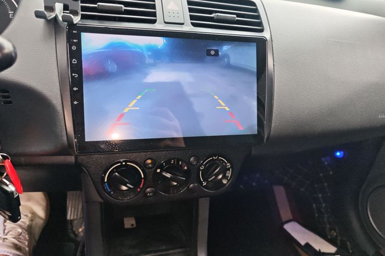 Suzuki Swift 2016 car image #16