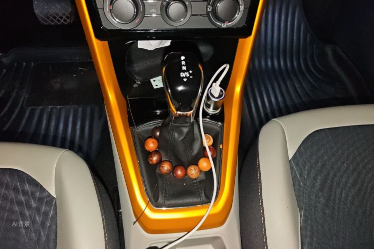 Volkswagen T-Cross 2019 car image #16